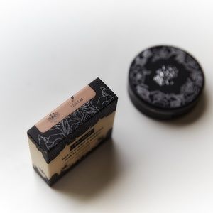 KVD Lock-It Powder Foundation "Light 46"